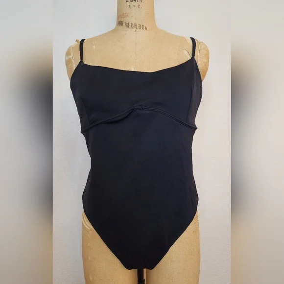 Good American Black Scuba Flexi Wire Bodysuit - Picture 8 of 12